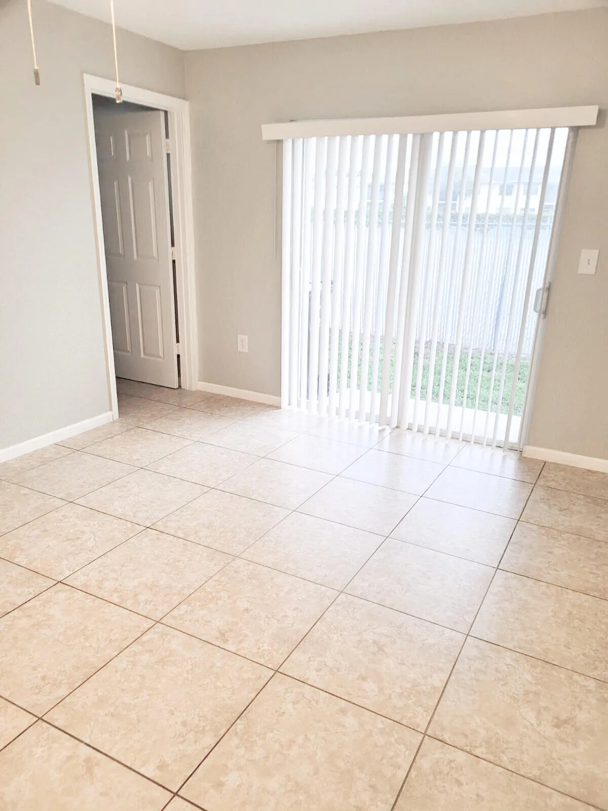 524 MASTER BEDROOM