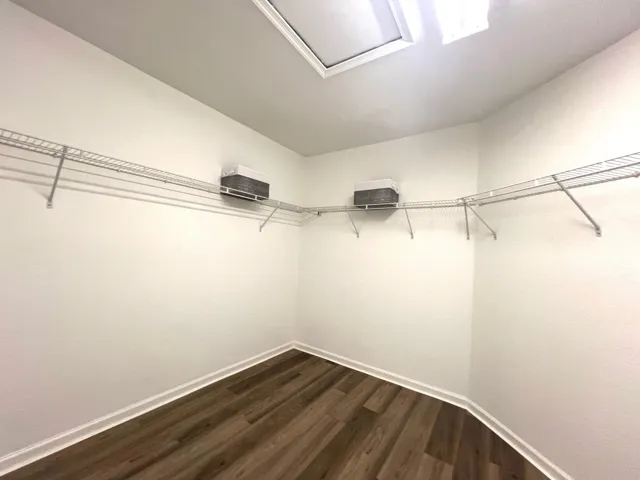 Master Closet2