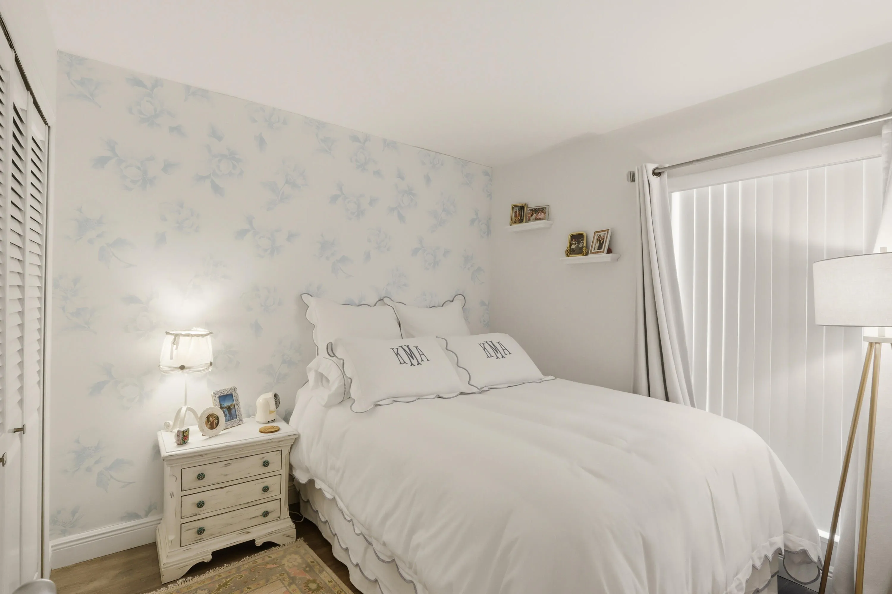 17_(16) bedroom