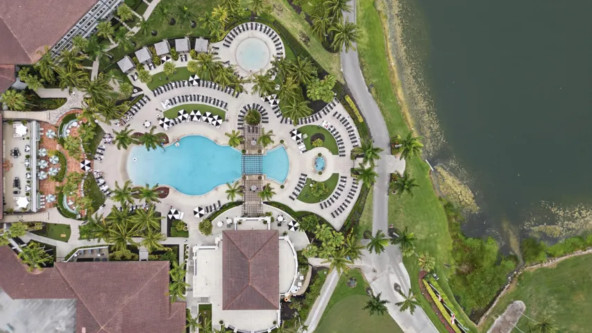 31_(30) clubhouse aerial