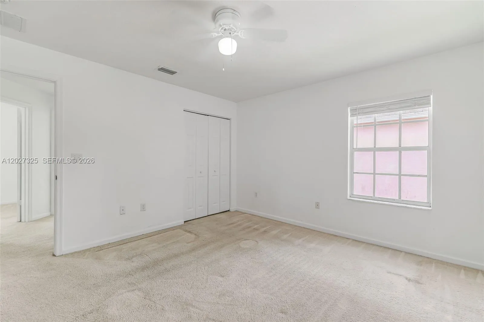 w/ 2nd closet