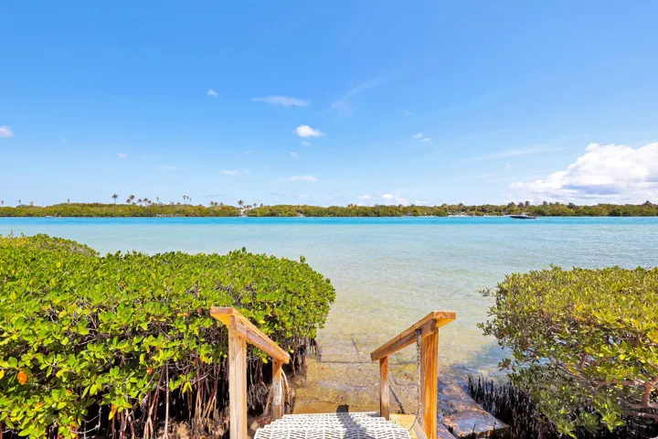 Private Entrance to Intracoastal