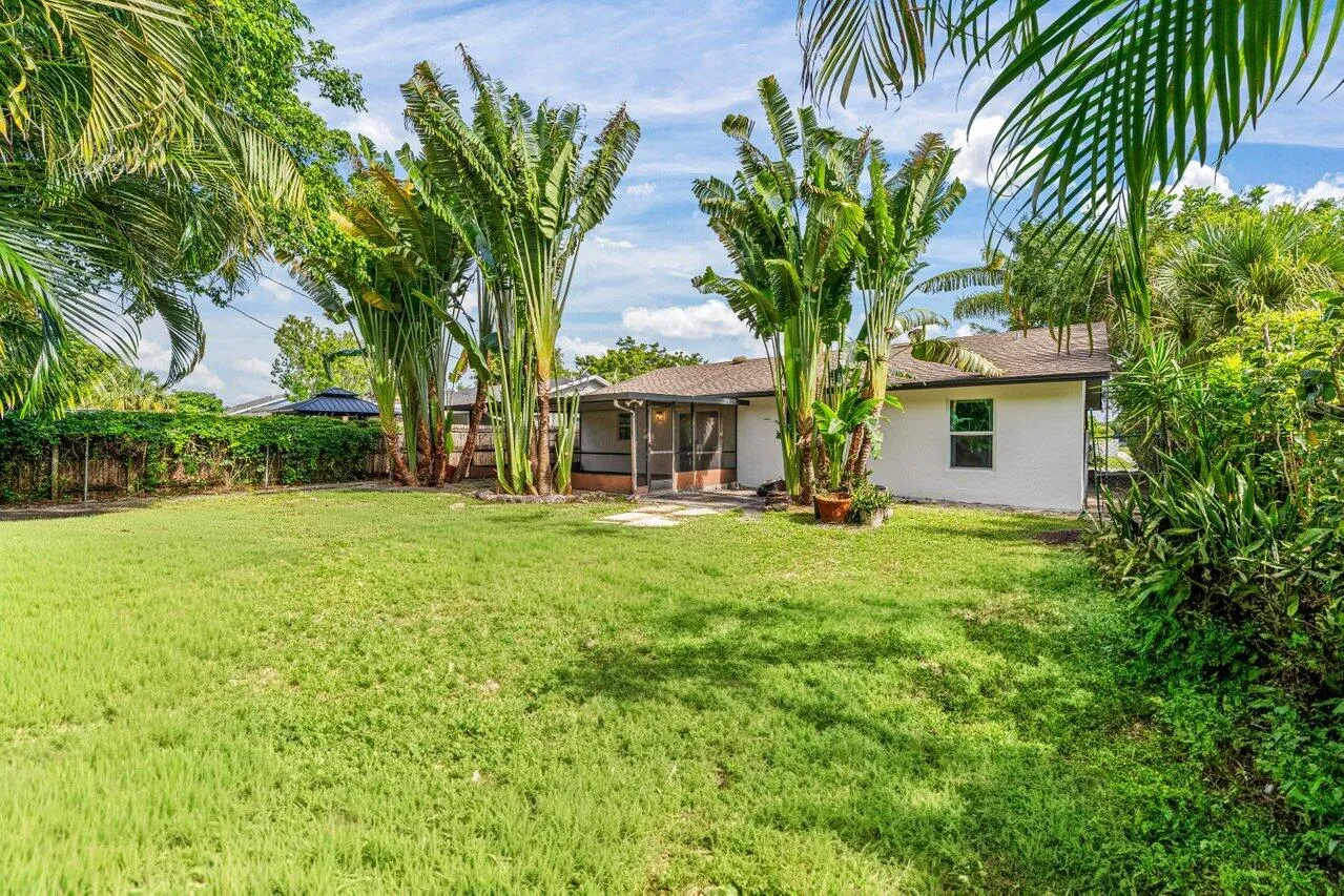 Fenced Yard