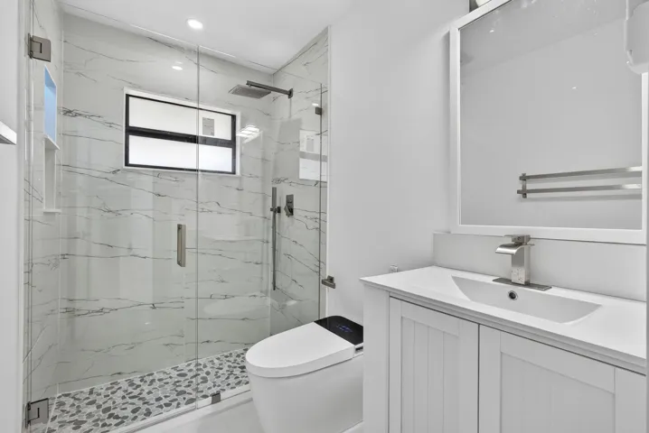 Full Bath 2