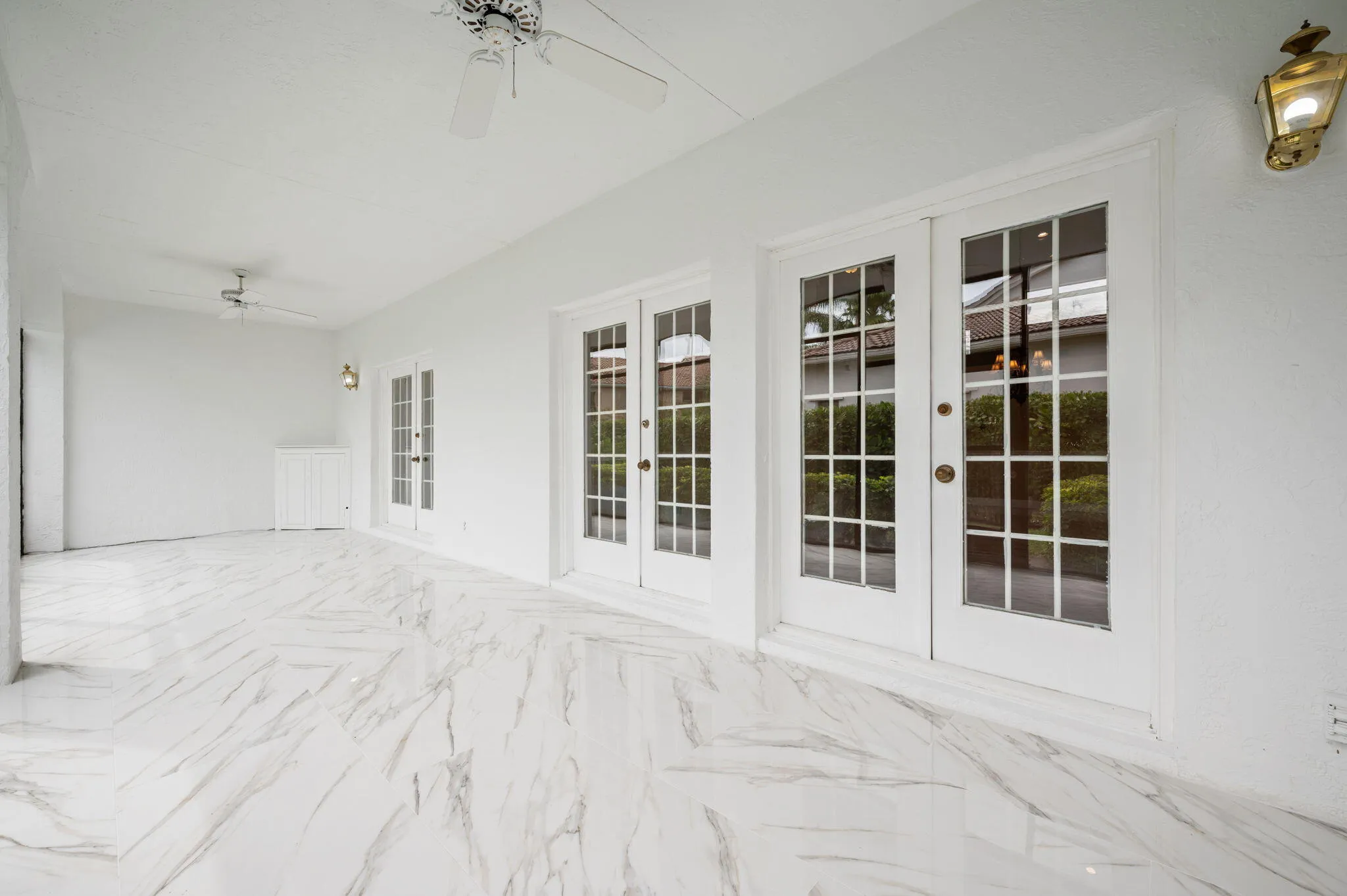 23-27-web-or-mls-6709-montego-bay-blvd