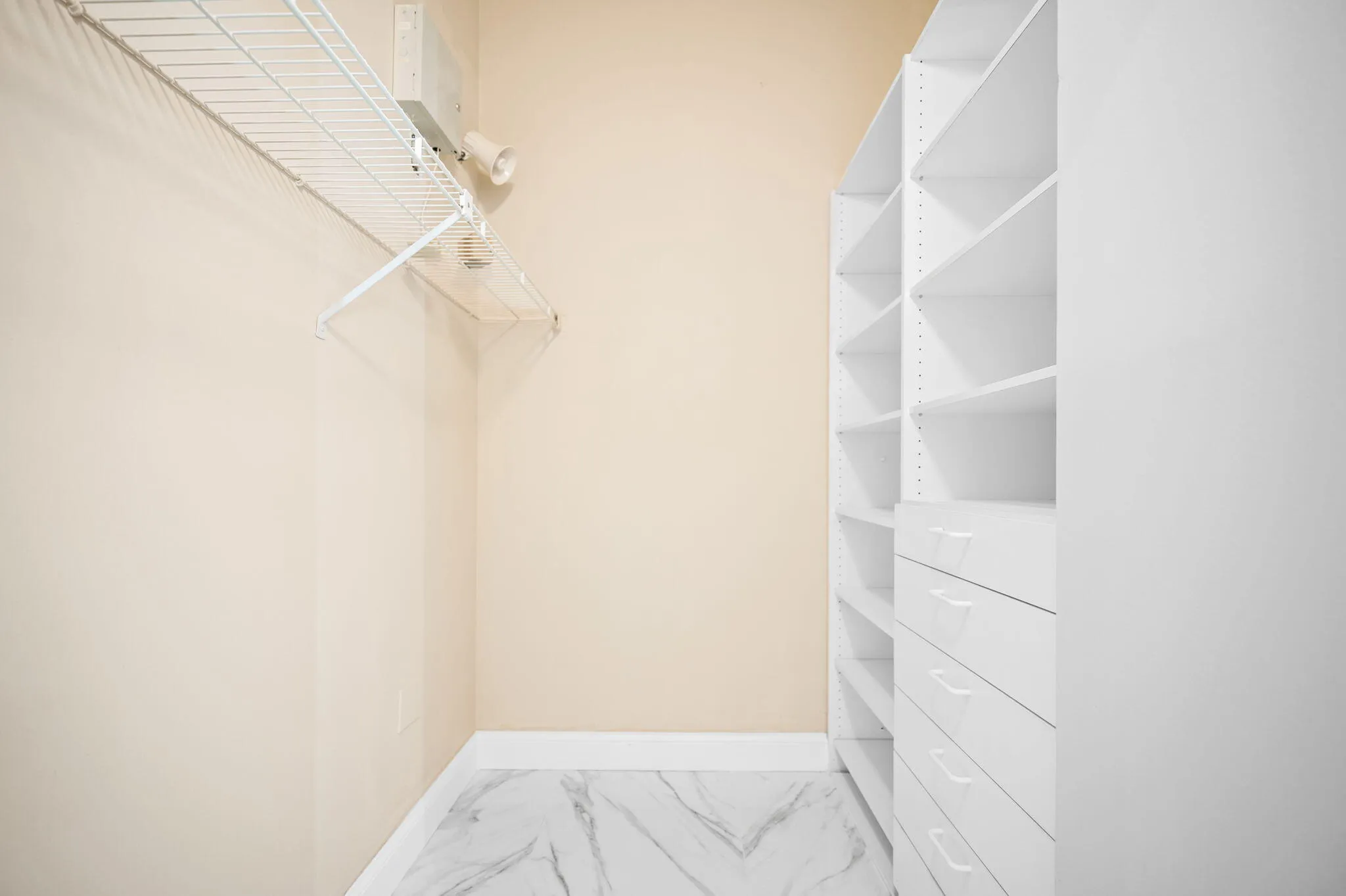 18-22-web-or-mls-6709-montego-bay-blvd
