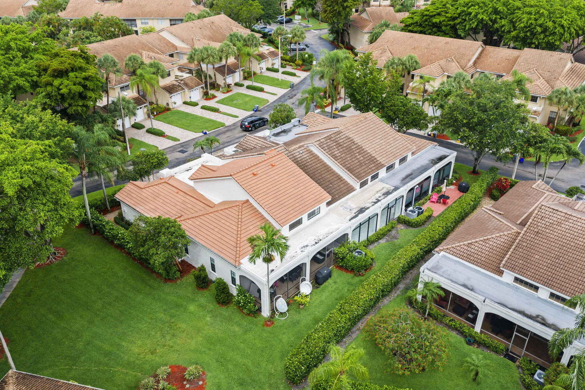 27-31-web-or-mls-6709-montego-bay-blvd