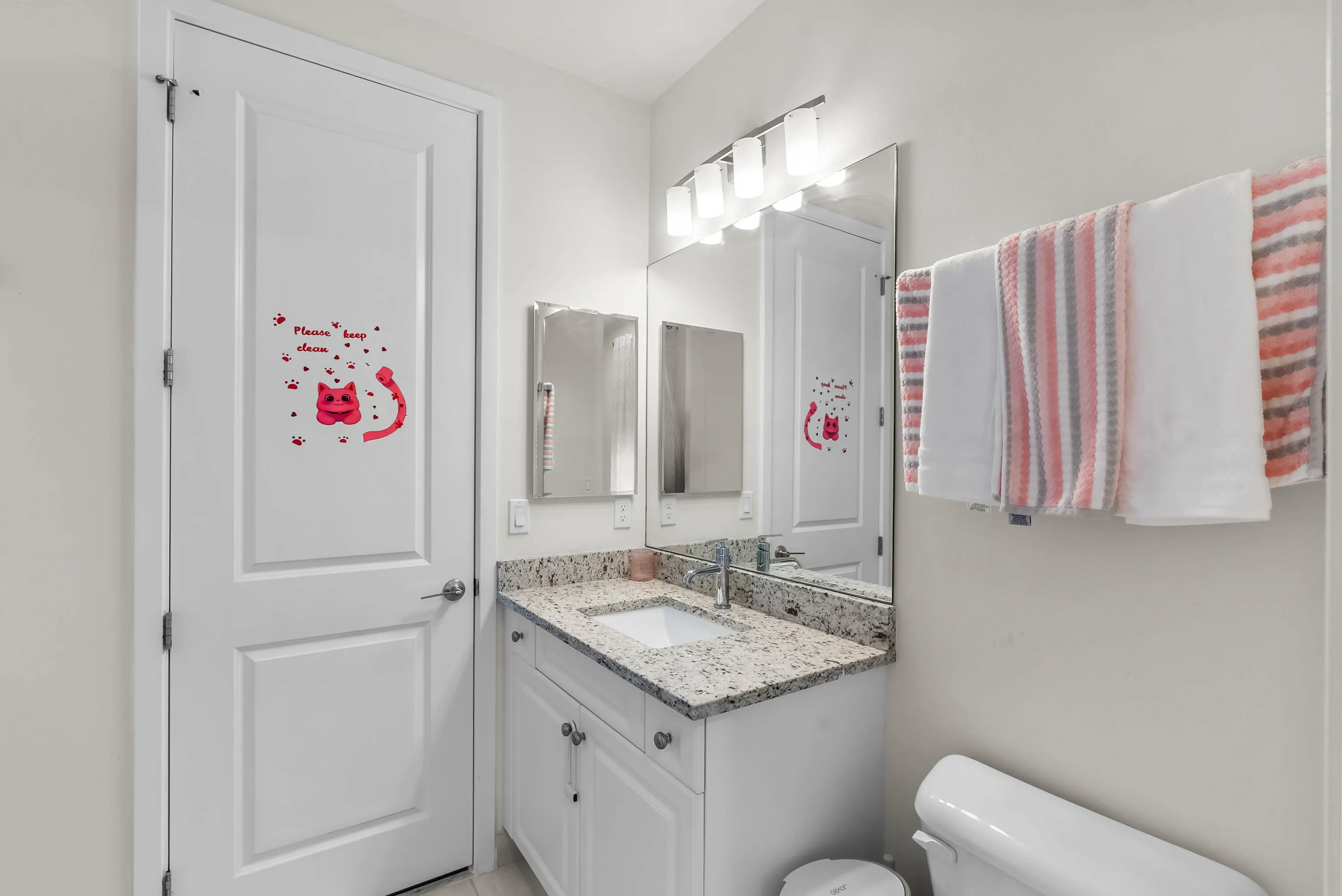 29 Upstairs Bathroom 1A