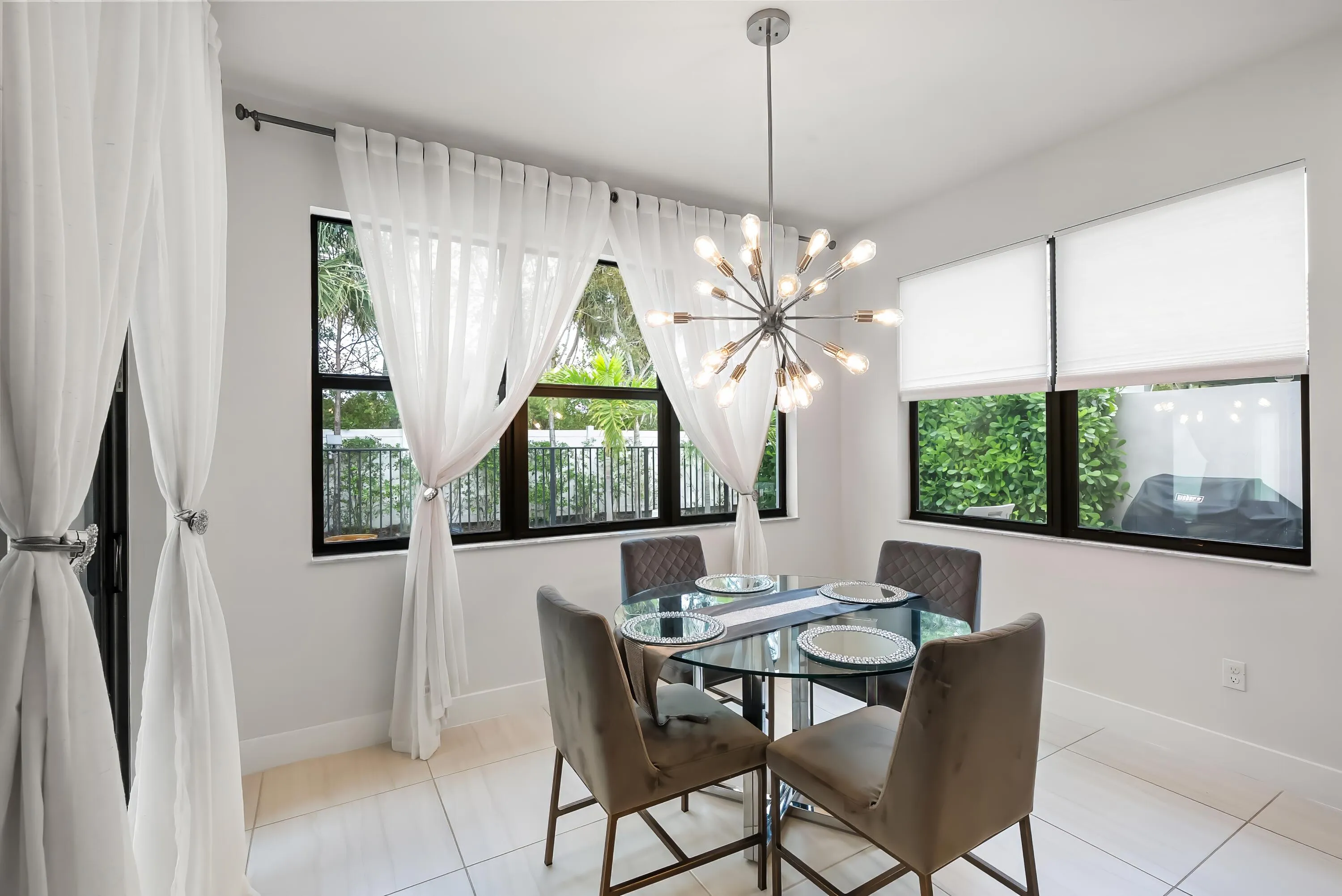 17 Kitchen Eating Space