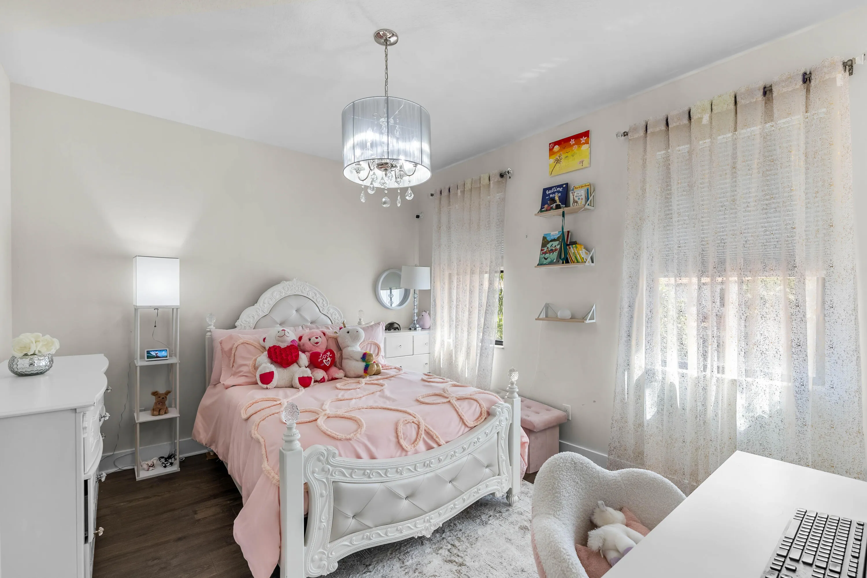28 Upstairs Room 2