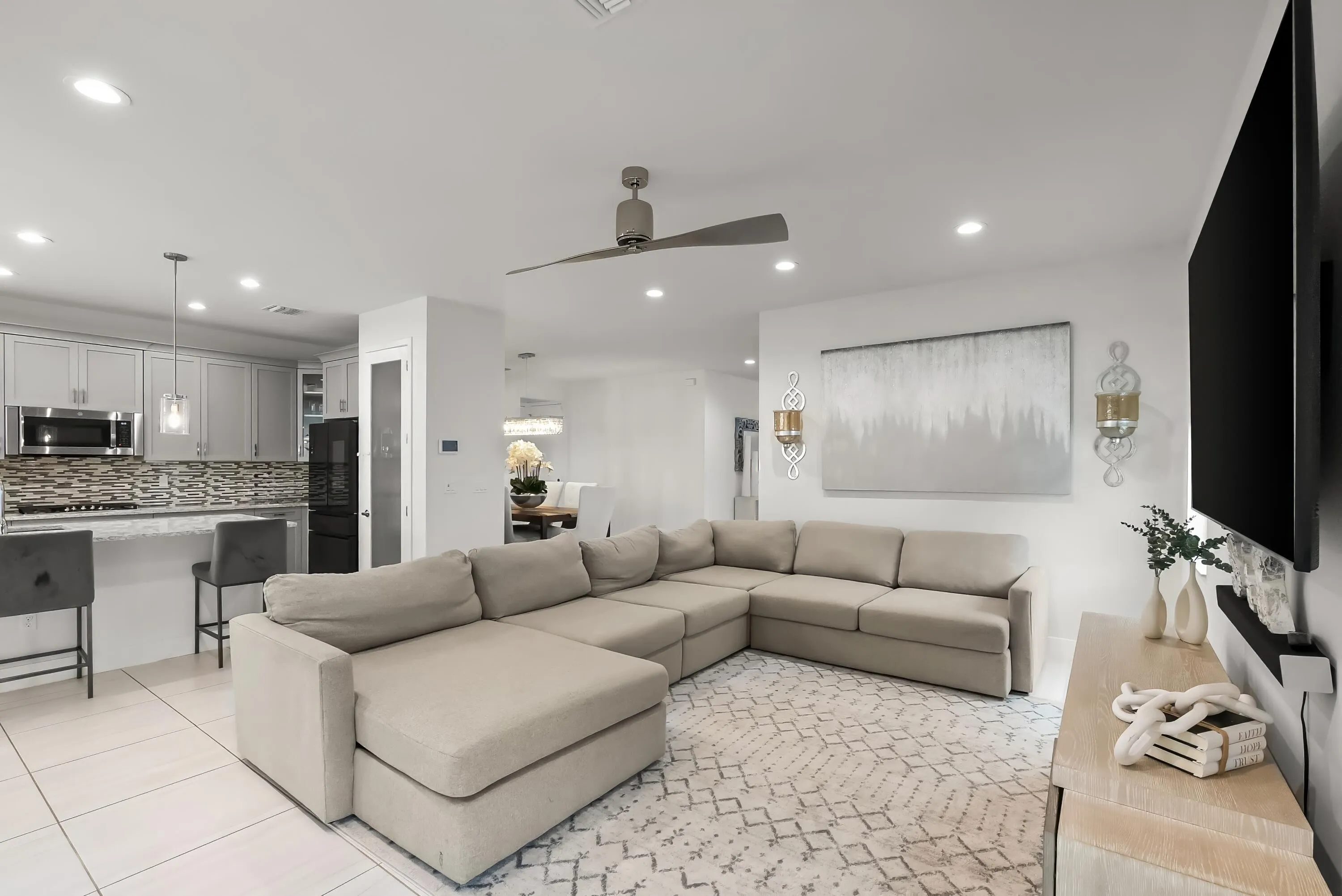 18 Main Living Room 1