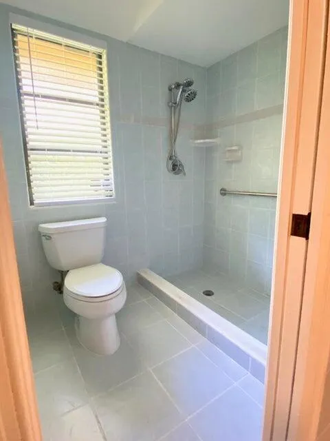 5585 Bath