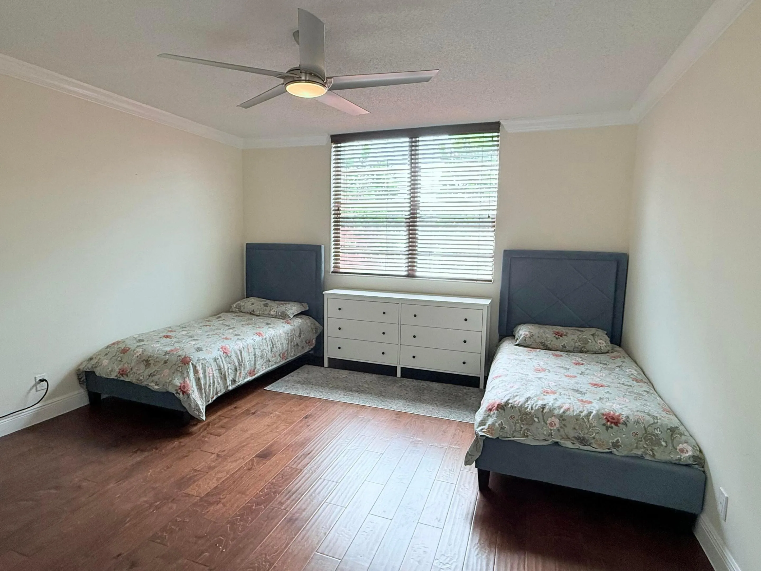 Split bedroom plan