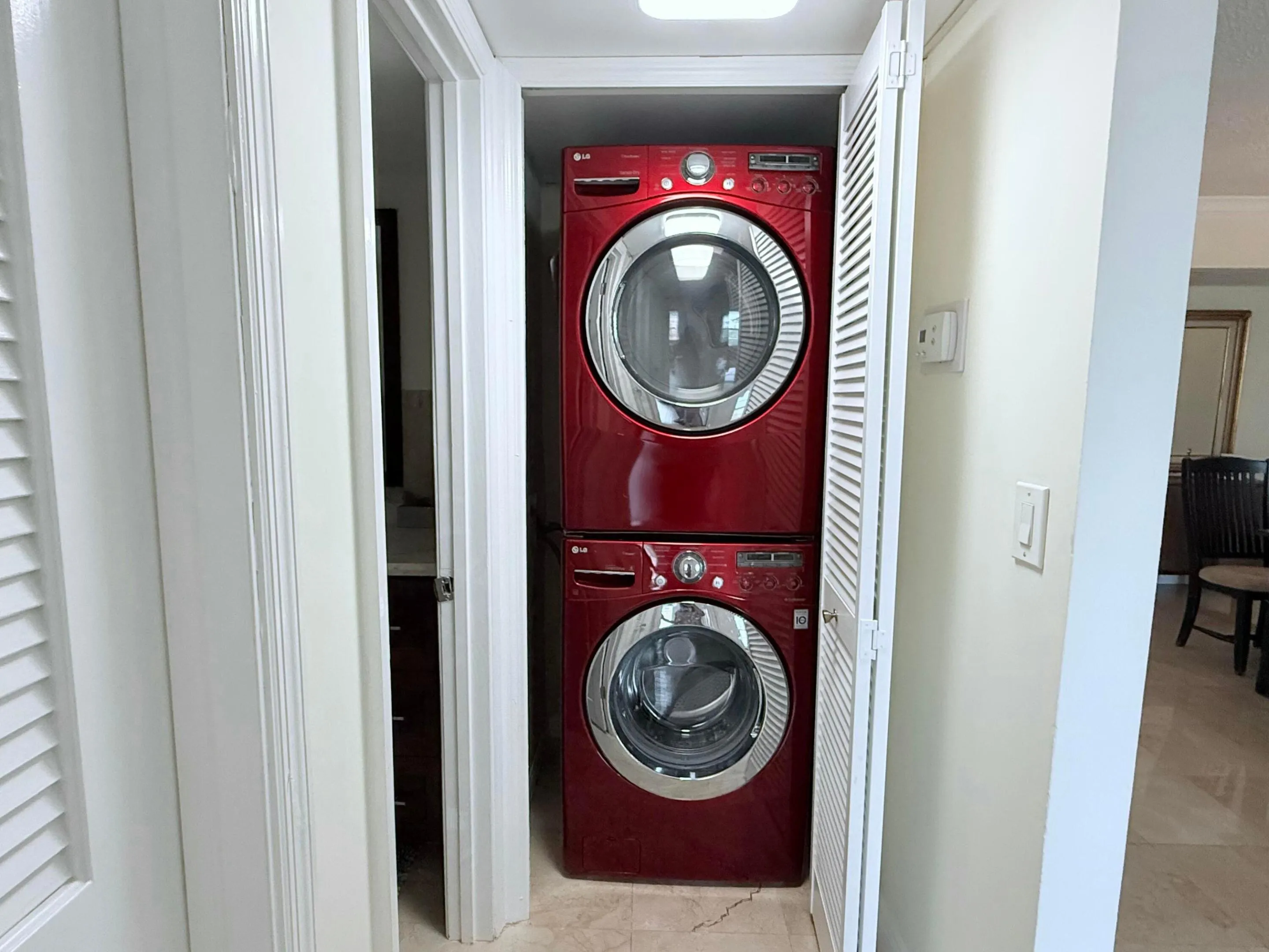 For your convenience LG washer & dryer in your home