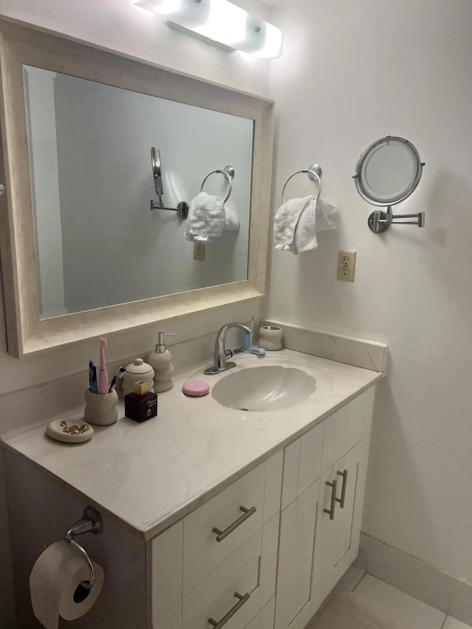 Bath 1 Primary