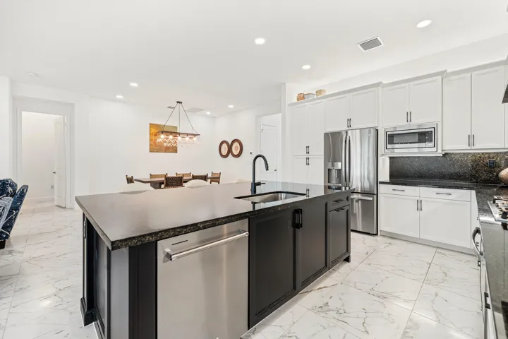Chef’s kitchen