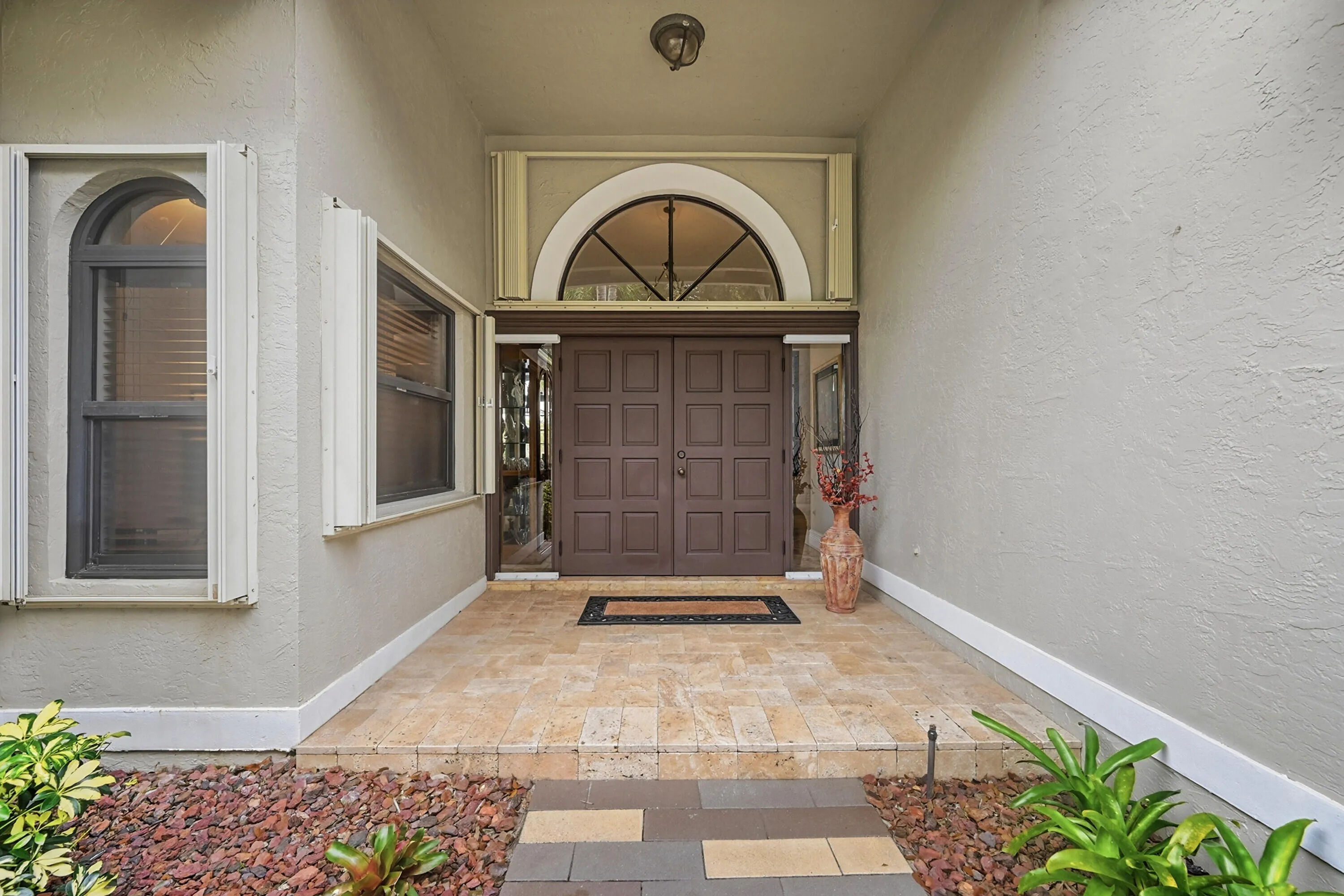 Double door entry