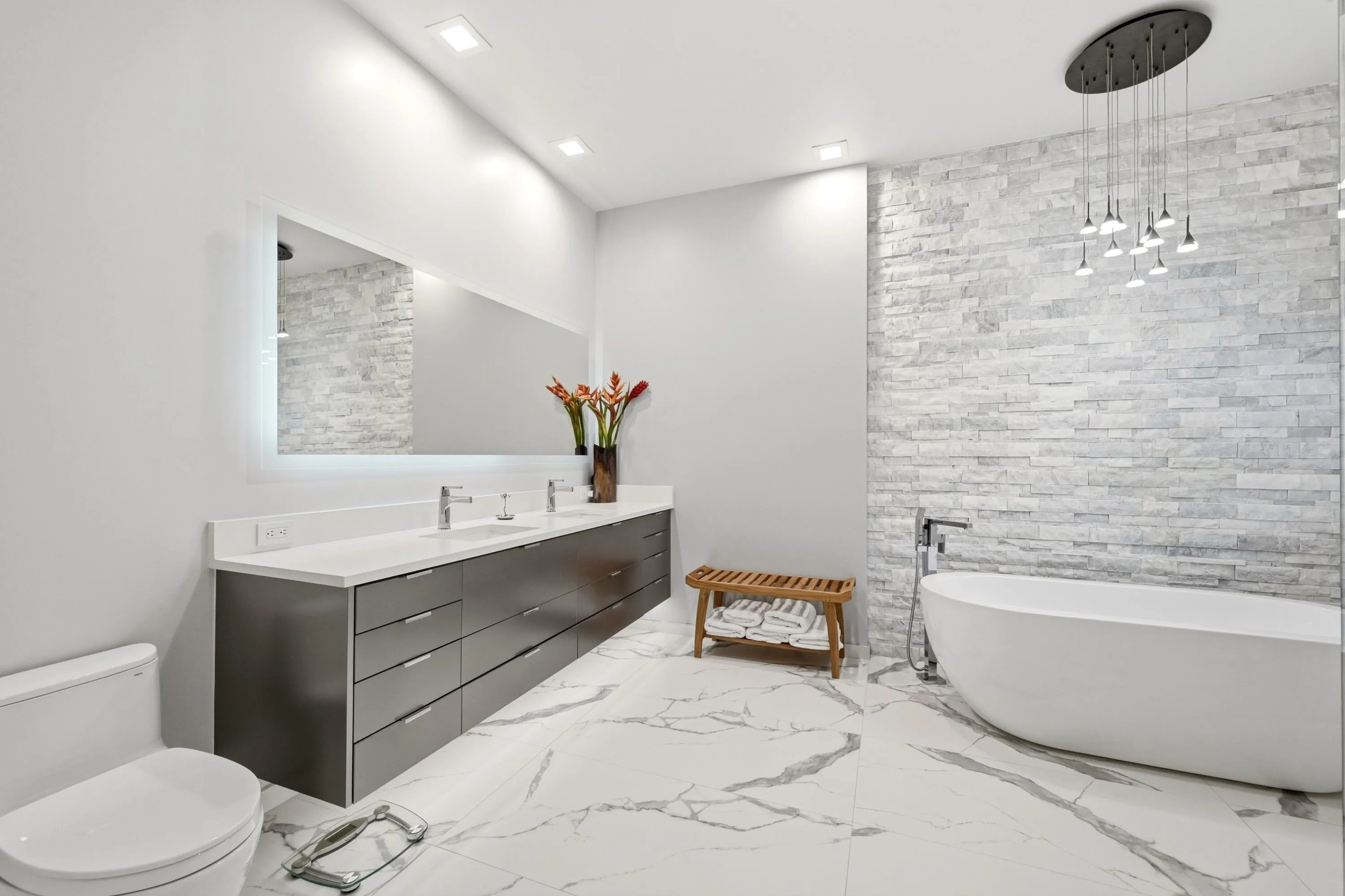 Primary bath
