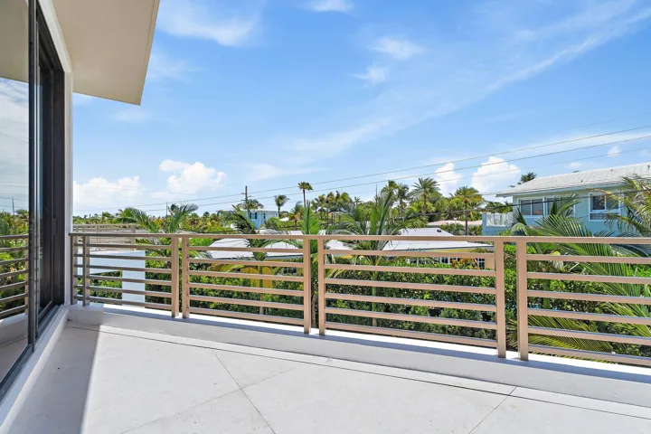 069-390JupiterLn-JunoBeach-SMALL - Copy