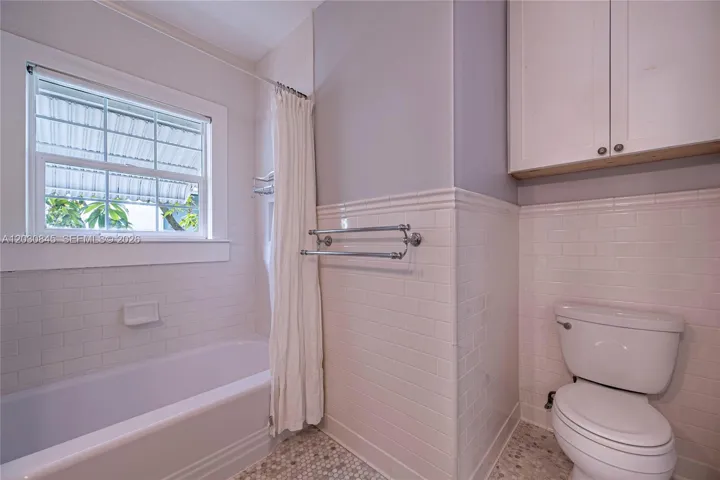 2nd Bathroom