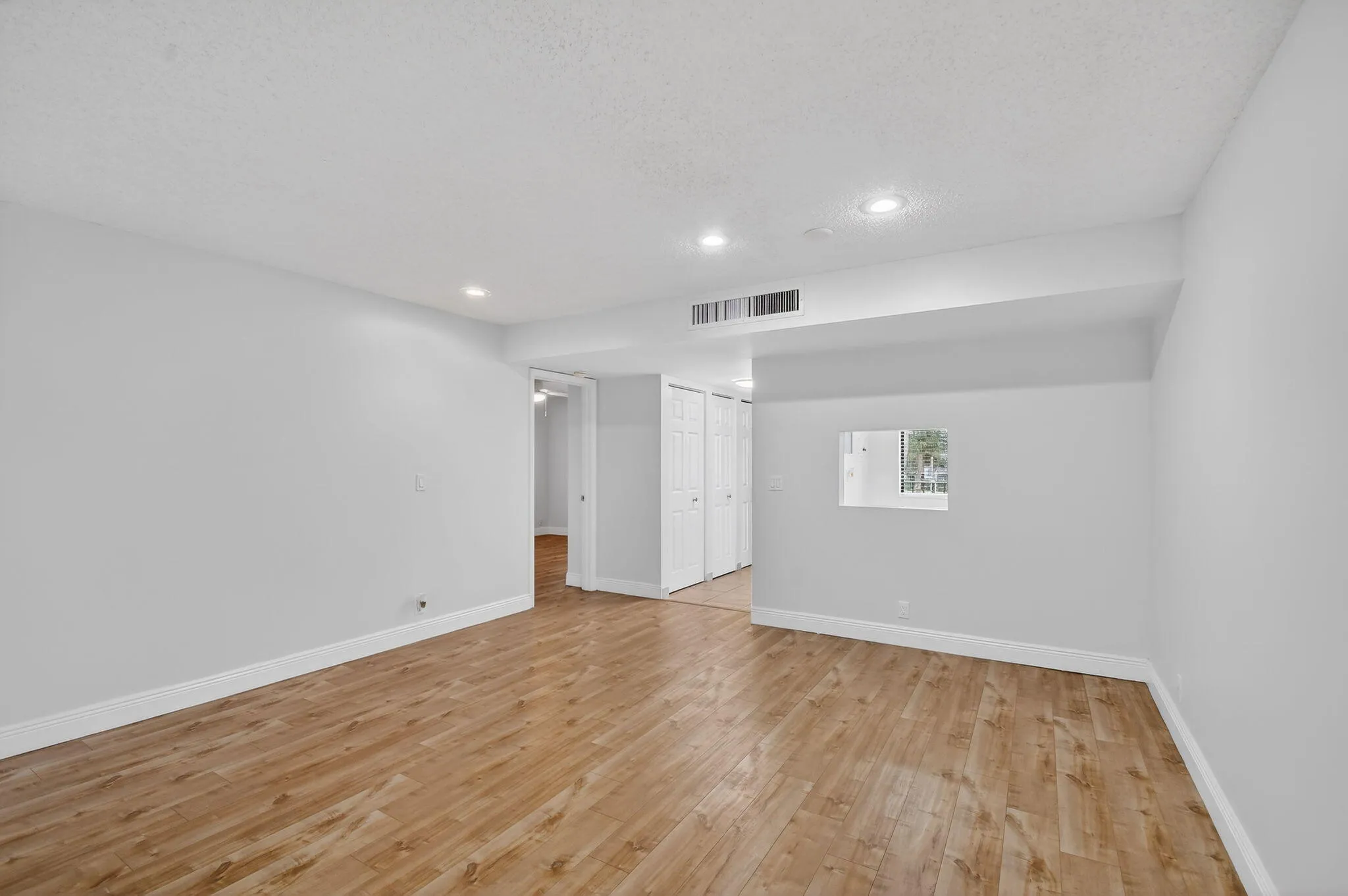 Living \ Dining Room