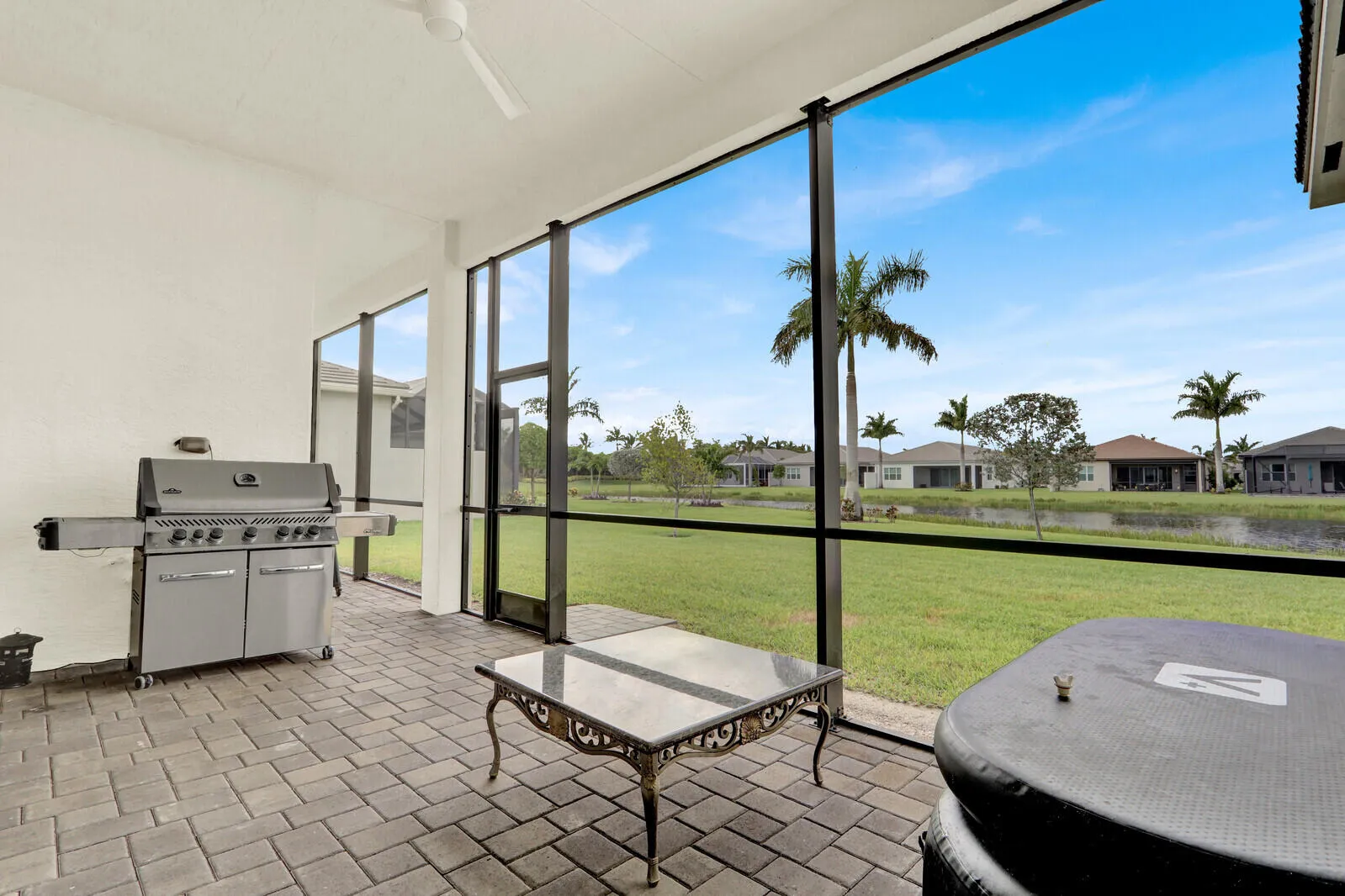 SCREENED IN LANAI