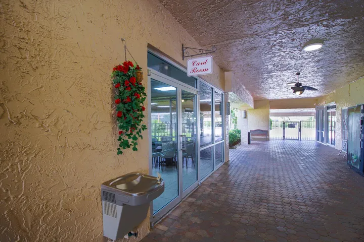 Club House 4