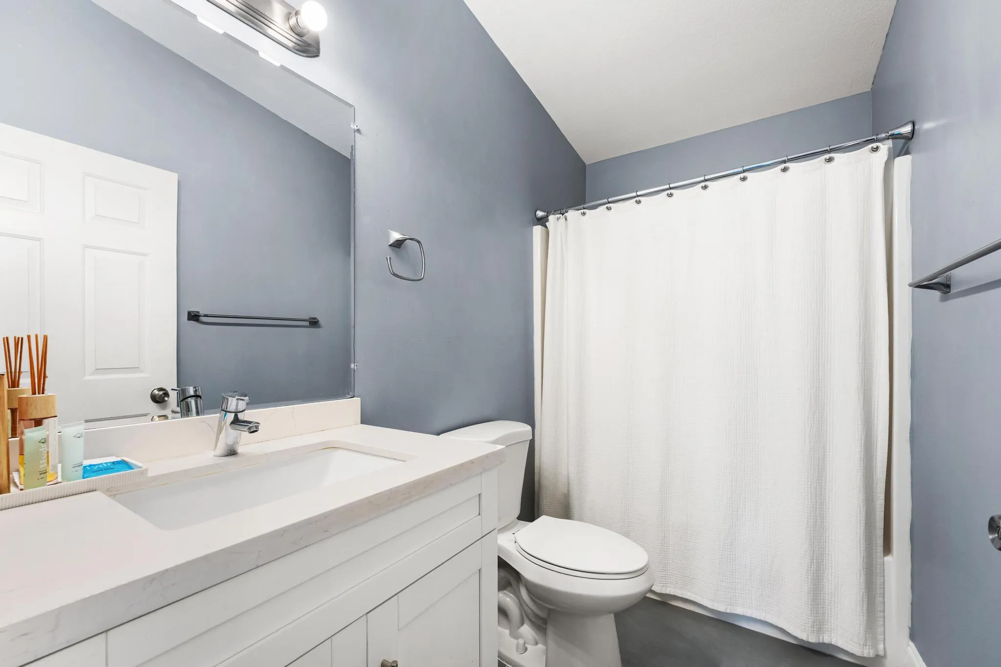 Upstairs Bathroom 2