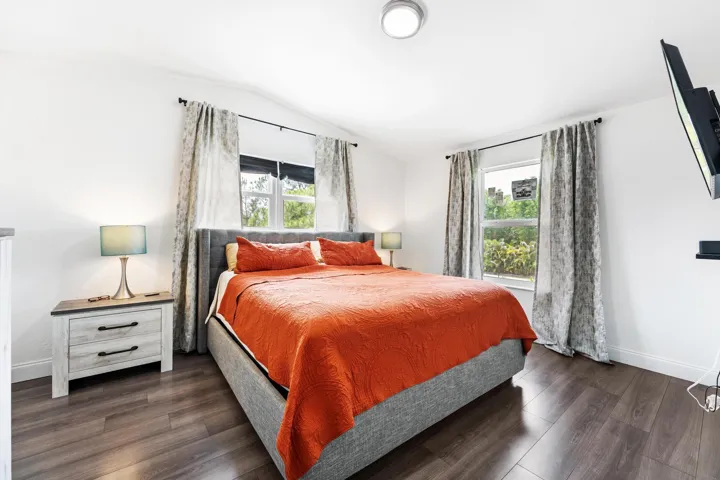 Upstairs Primary Bedroom