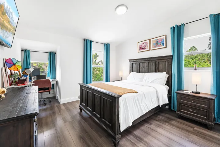Upstairs Bedroom 3