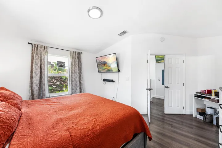Upstairs Primary Bedroom