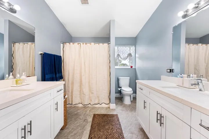 Upstairs Primary Bathroom