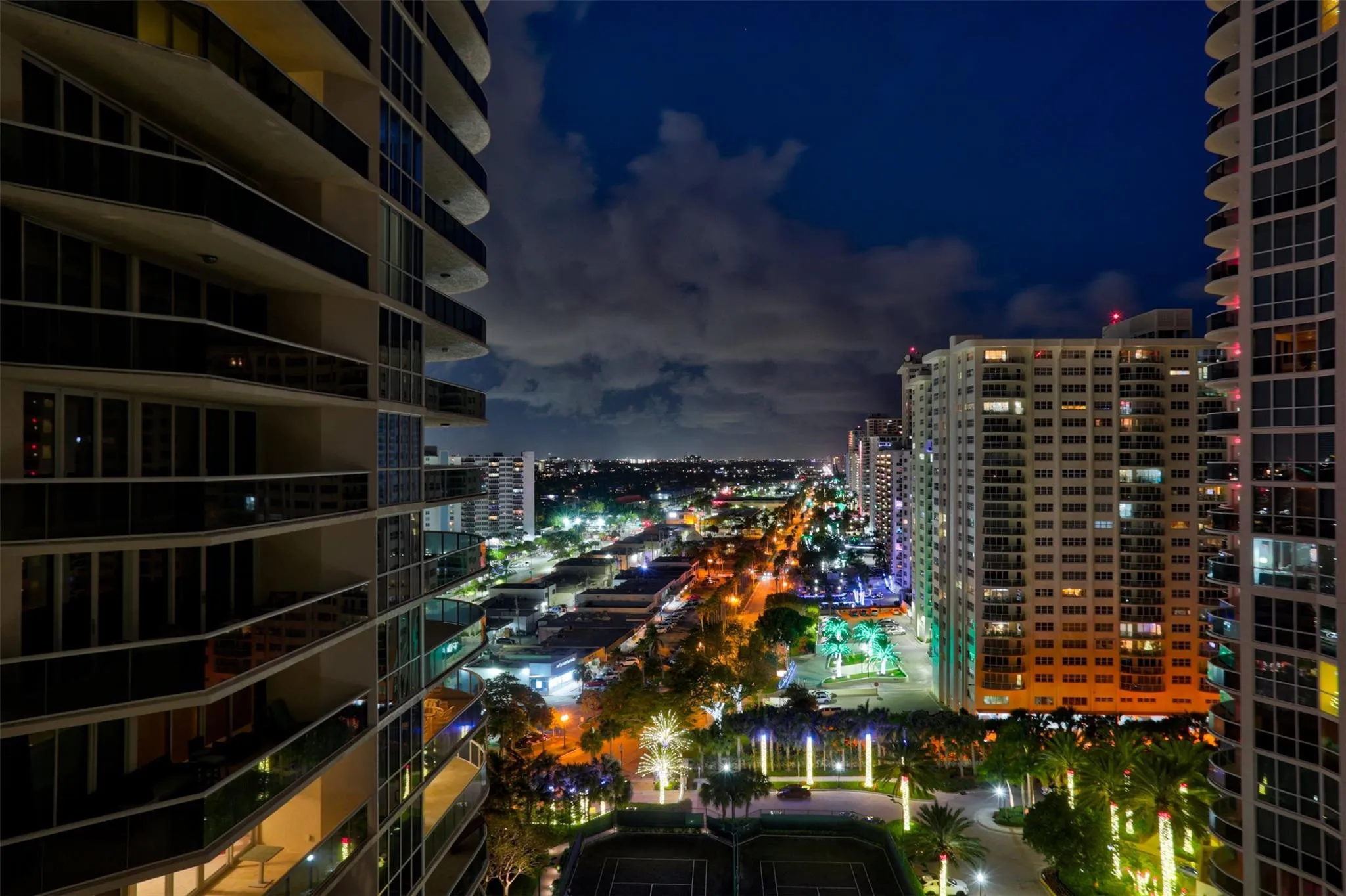 NIGHT VIEW