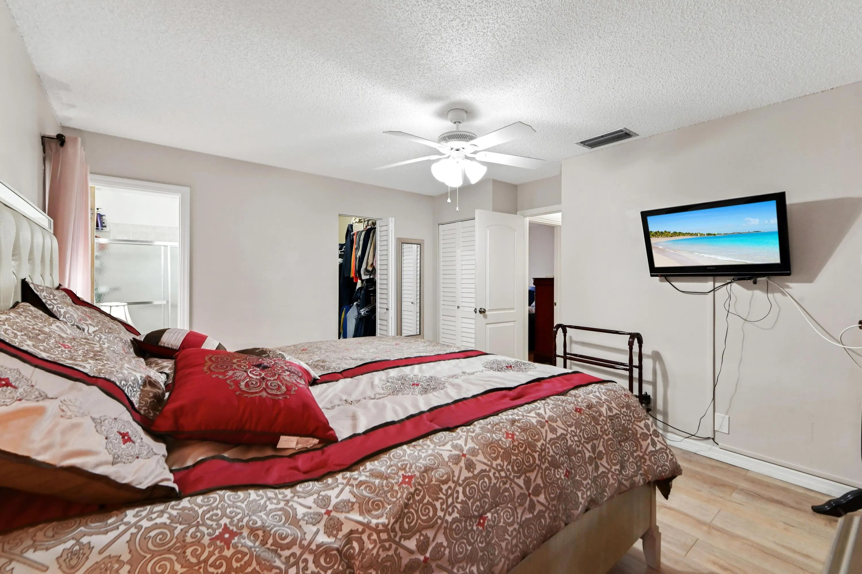 23 Bedroom 05