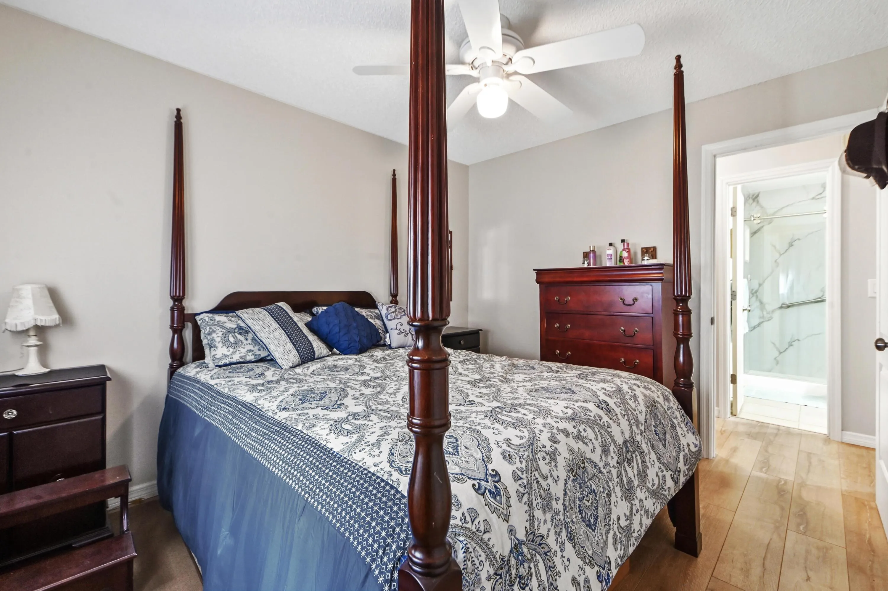 20 Bedroom 03