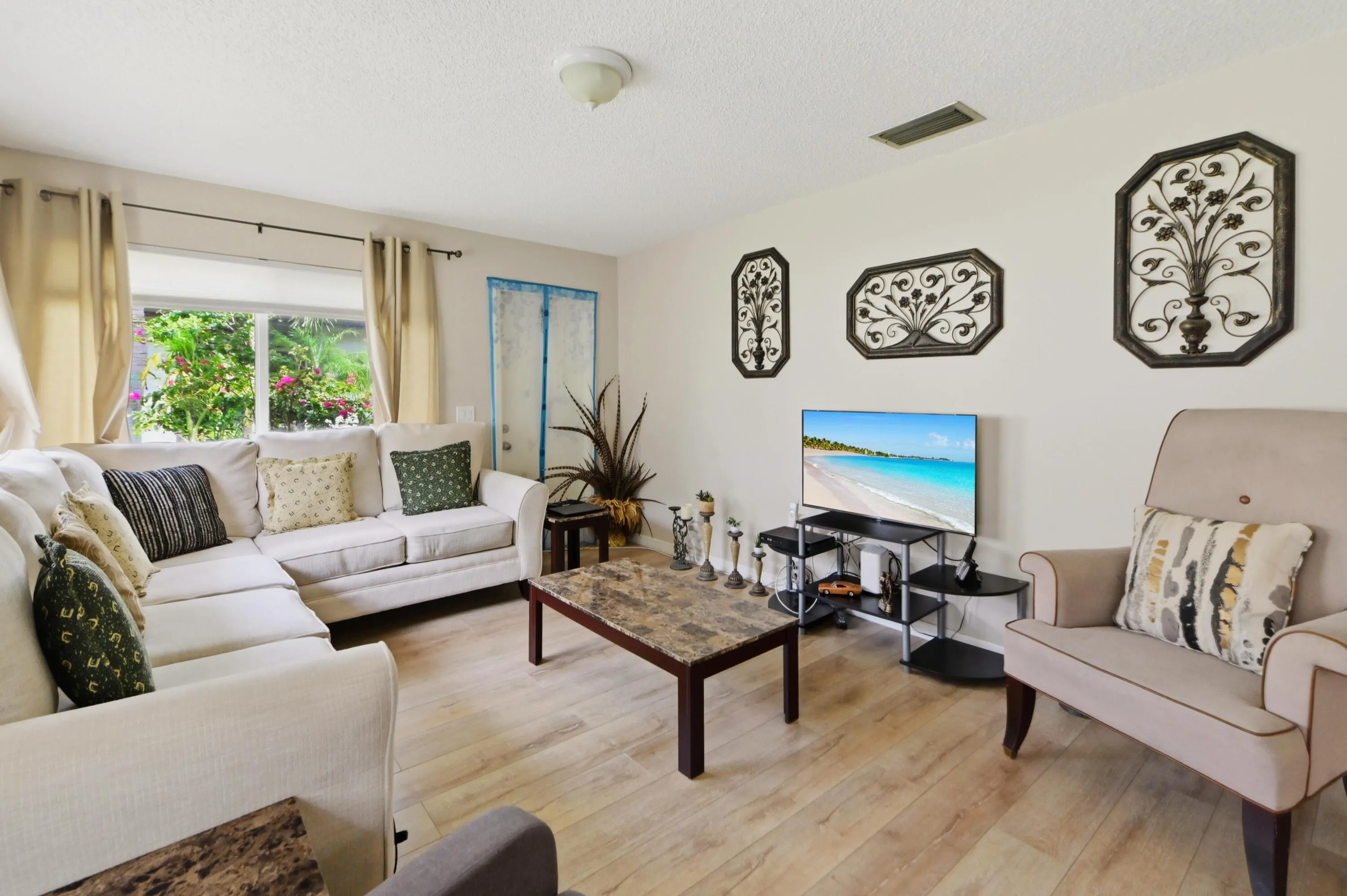 16 Living room 04