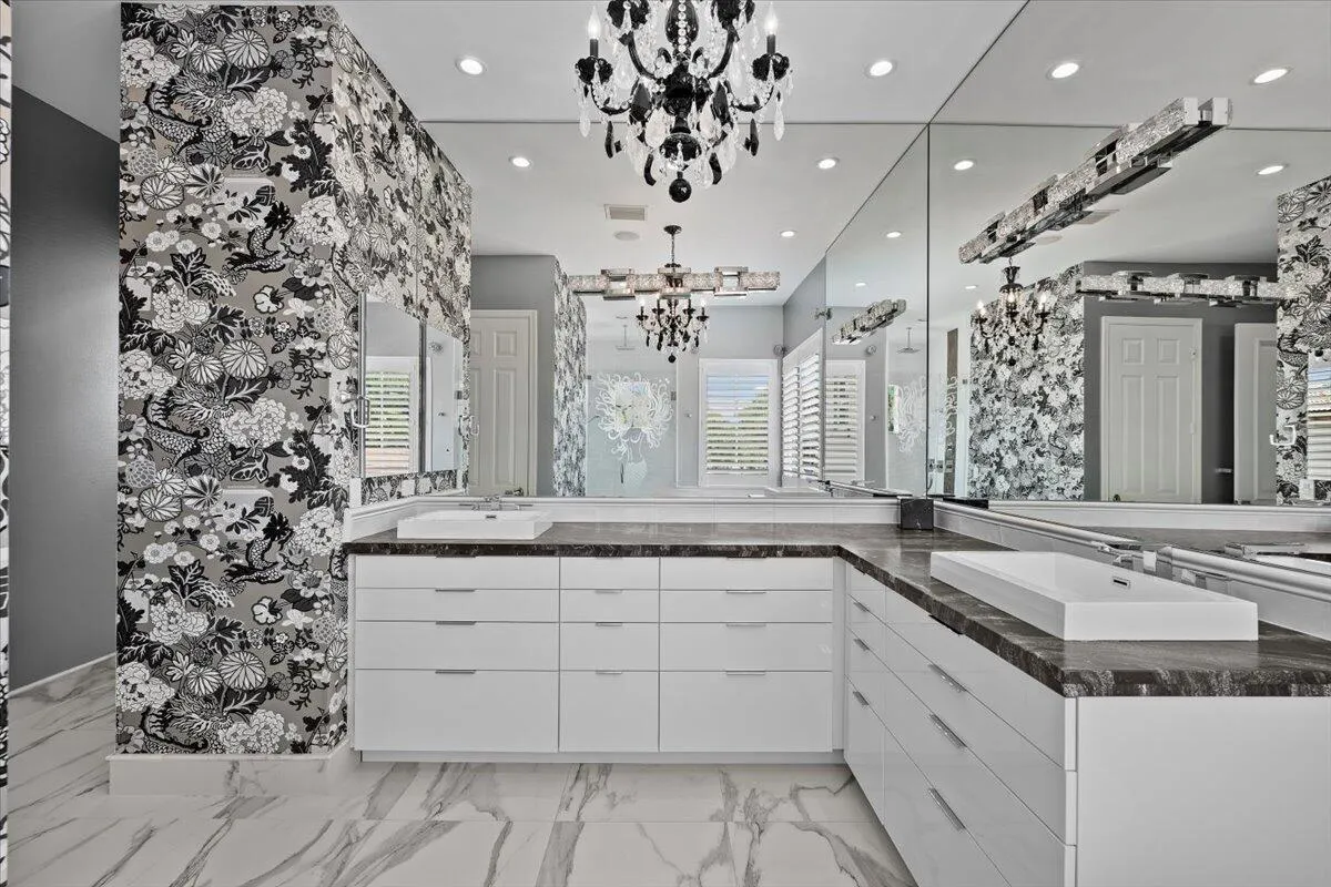 Owner's Suite Bathroom