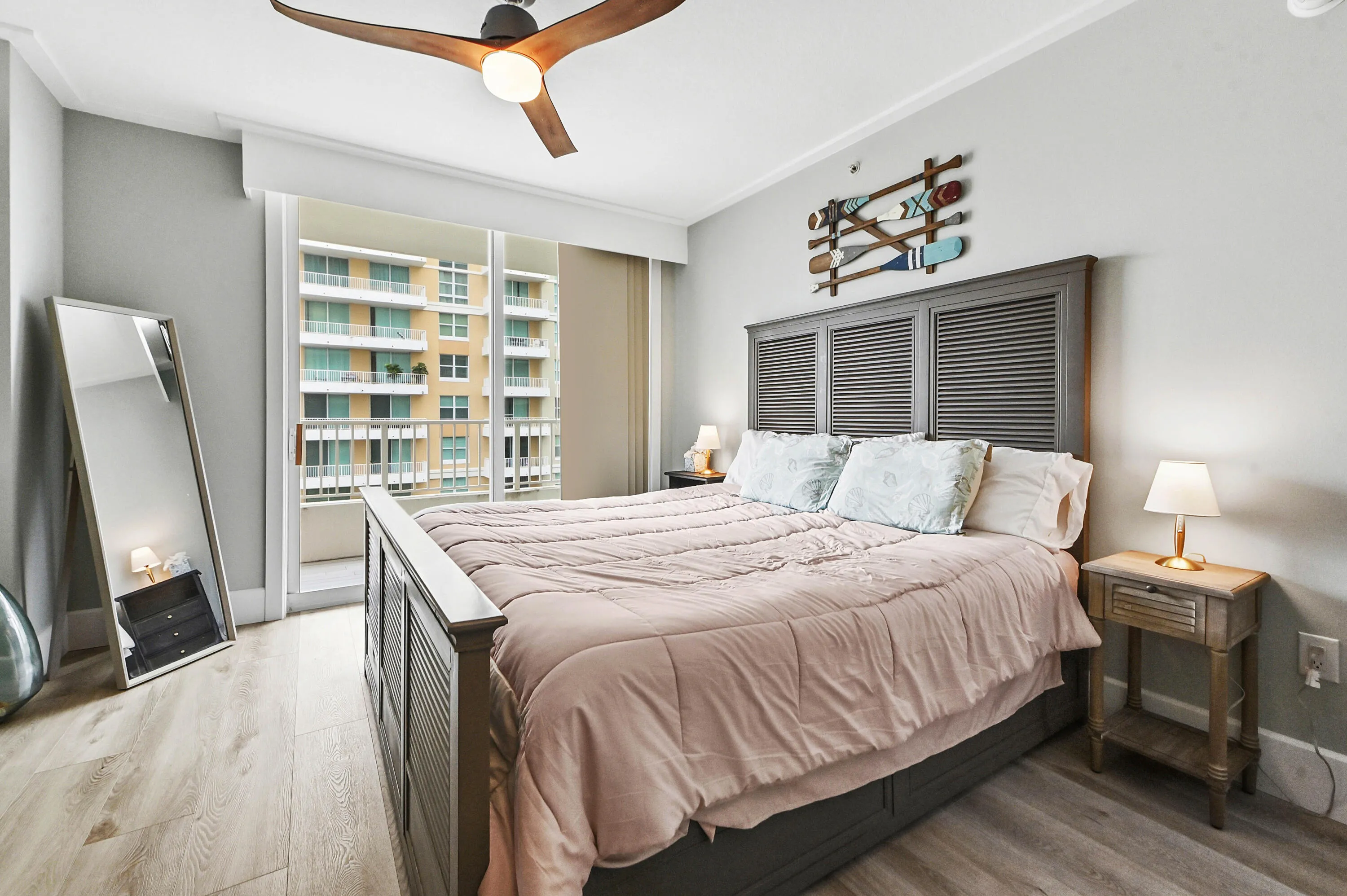 38 Bedroom 06
