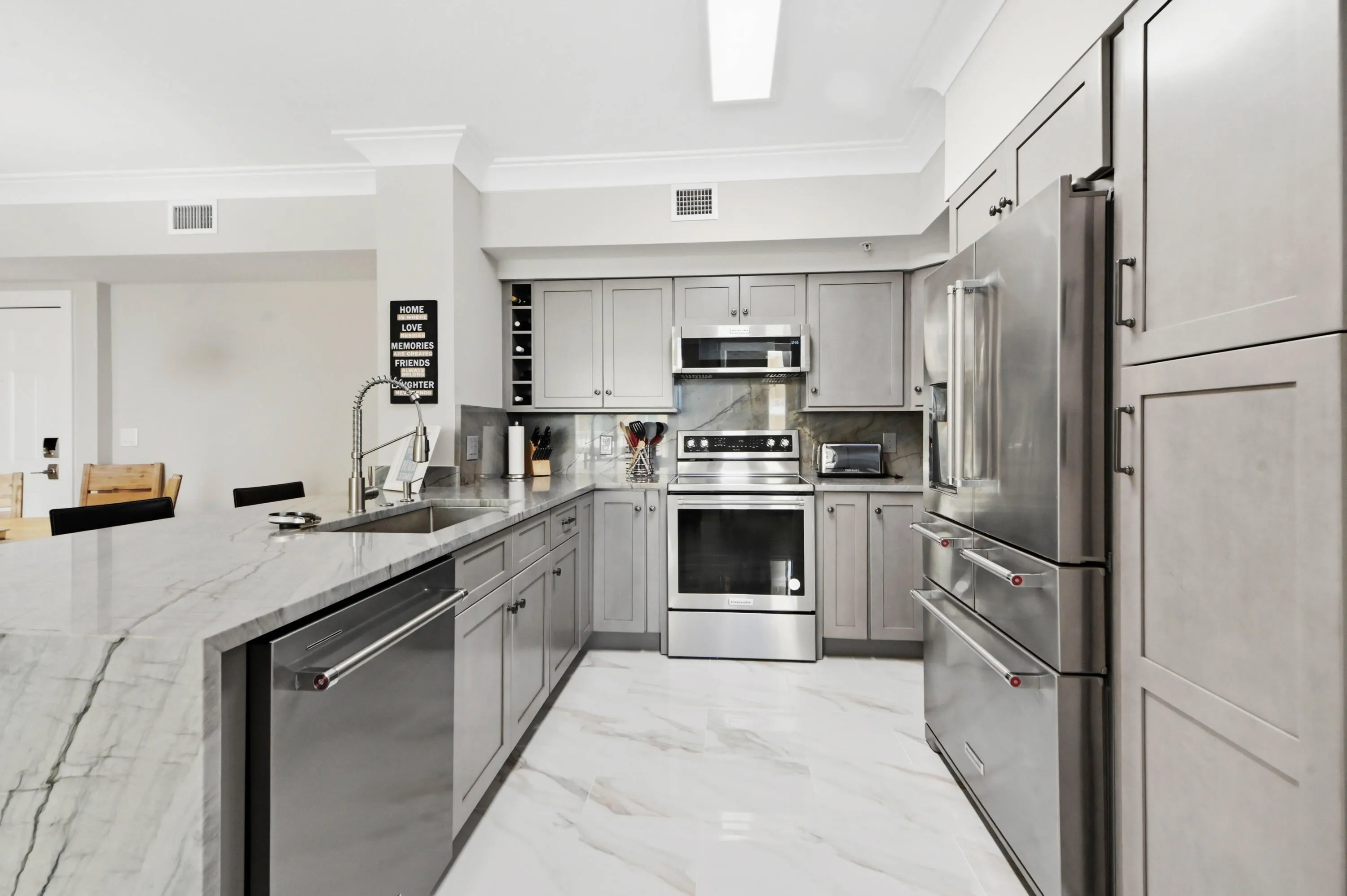 23 Kitchen 01