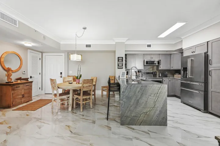 22 Dining room 03