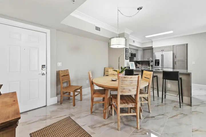 21 Dining room 02