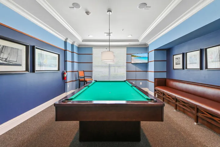 09 Clubhouse 02