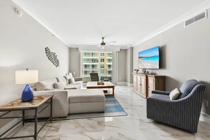 26 Living room 01