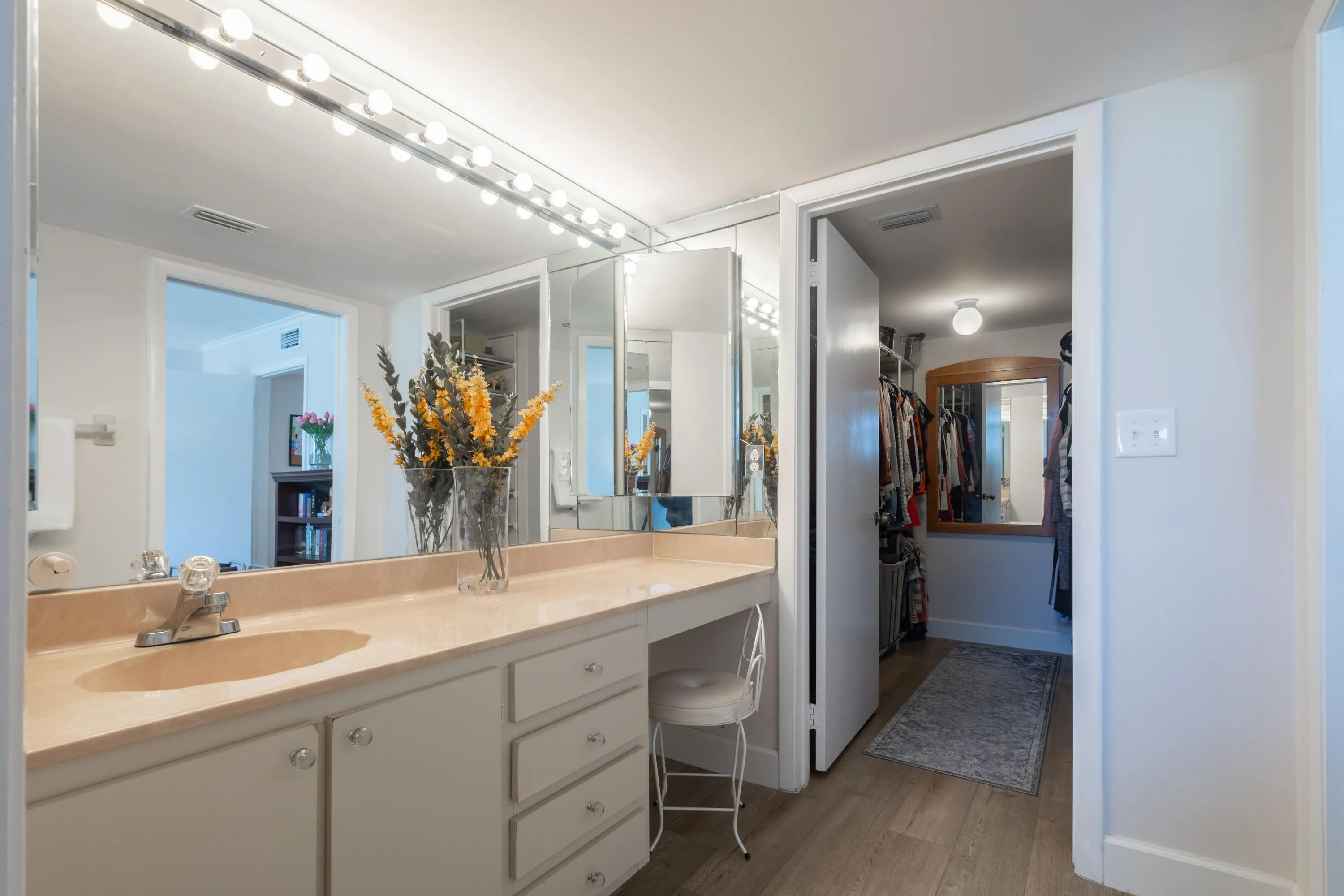 23_masterbath