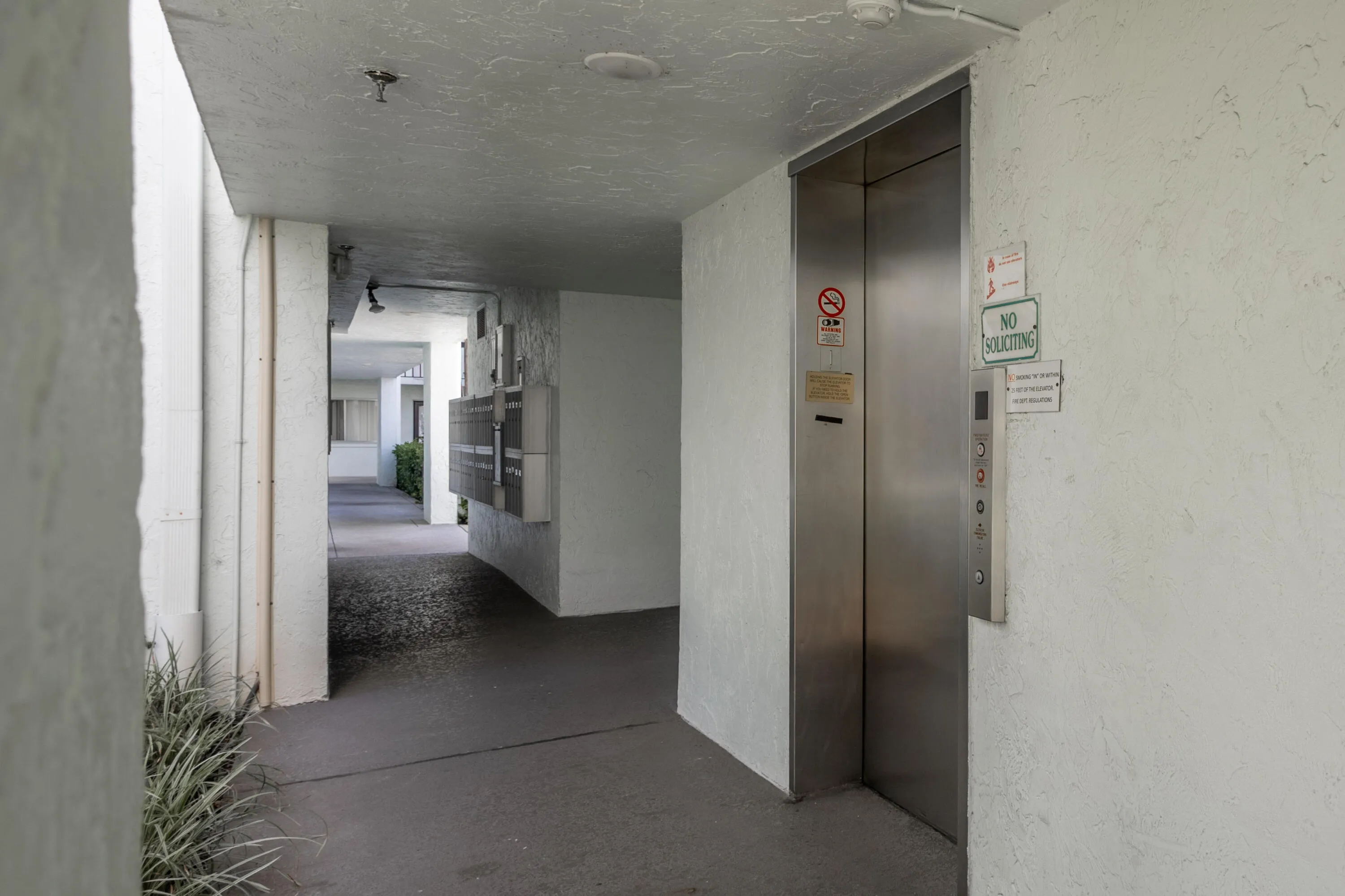04_Entrance