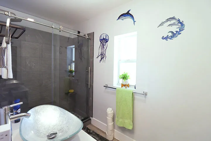 Dolphin Vacation Rental-Bahamas Villa8
