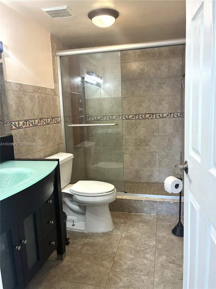 Main bathroom