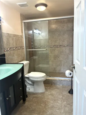 Main bathroom