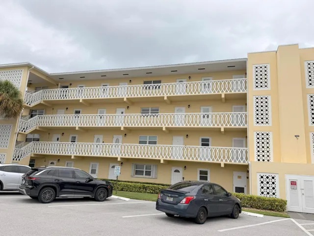 230 N Federal Hwy #305-1