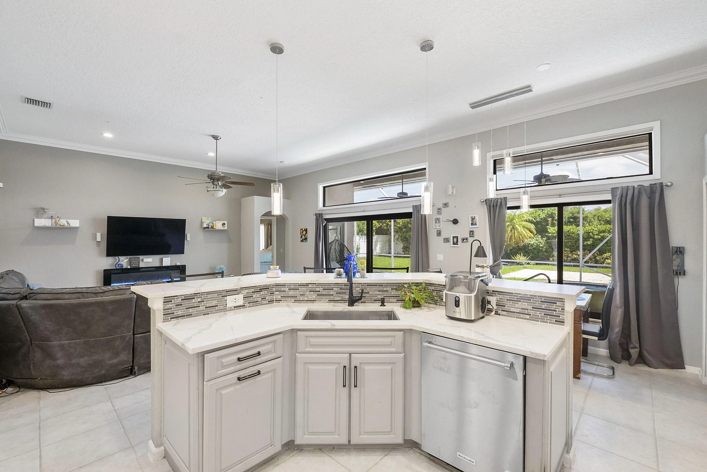 12328 St Simon Dr_044